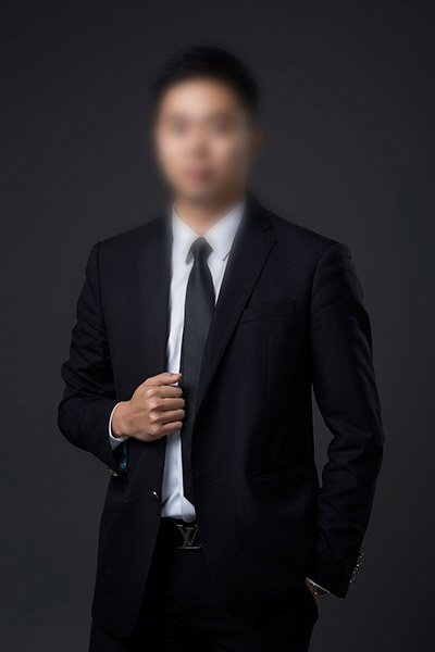李某某